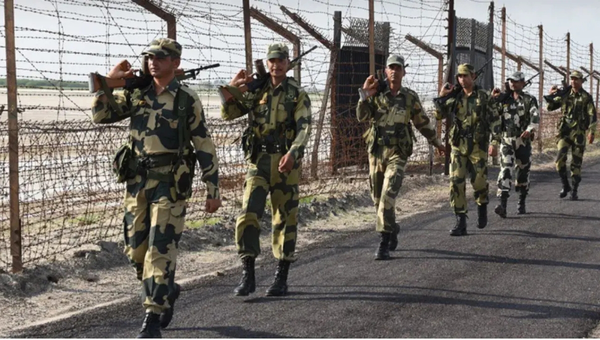 BSF Head Constable (रेडियो ऑपरेटर / रेडियो मैकेनिक) भर्ती 2025: देशसेवा का सुनहरा अवसर